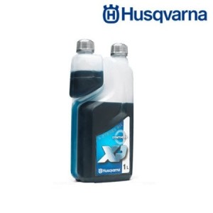 Husqvarna 2T พรีเมี่ยม Synthetic น้ำมันผสม 1L แท้ อัตราส่วนในการผสม 1:50 [ใช้น้ำมัน 2T 100cc ต่อน้ำมันเบนซิล 5 ลิตร]